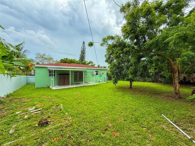 Building Photo - 1141 NE 154th Terrace