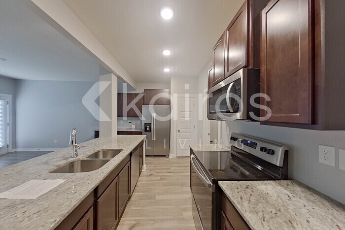 Building Photo - 7210 Chatfield Wy NW