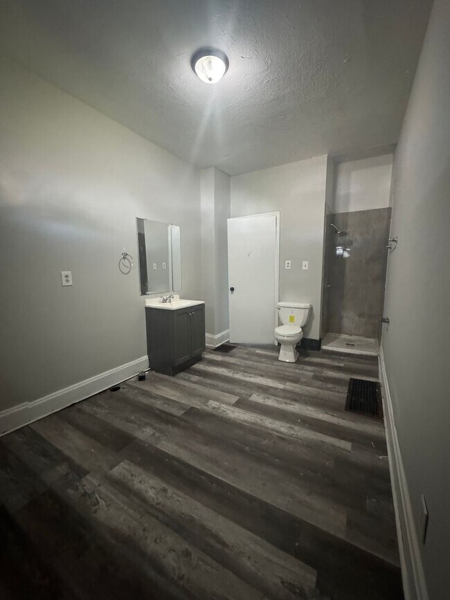 Building Photo - 504 McKinley Ave
