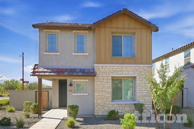 Building Photo - 9322 E Solina Ave