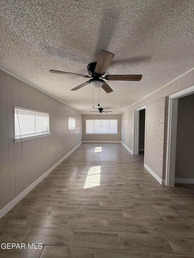 Building Photo - 5704 Sage Ct