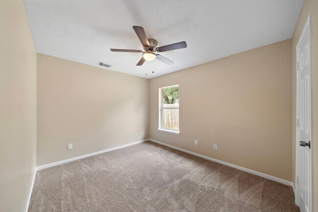 Building Photo - 11403 Sandermeyer Dr