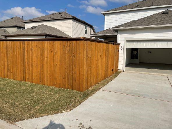 Building Photo - 401 Stinchcomb Rd