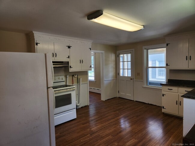Building Photo - 58 Willington Ave