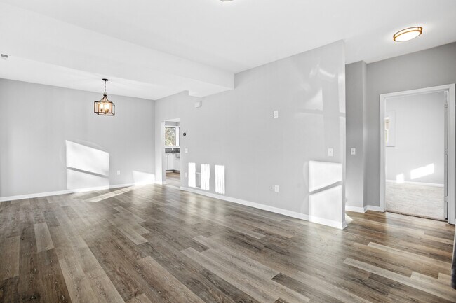 Building Photo - 319 6th St NW