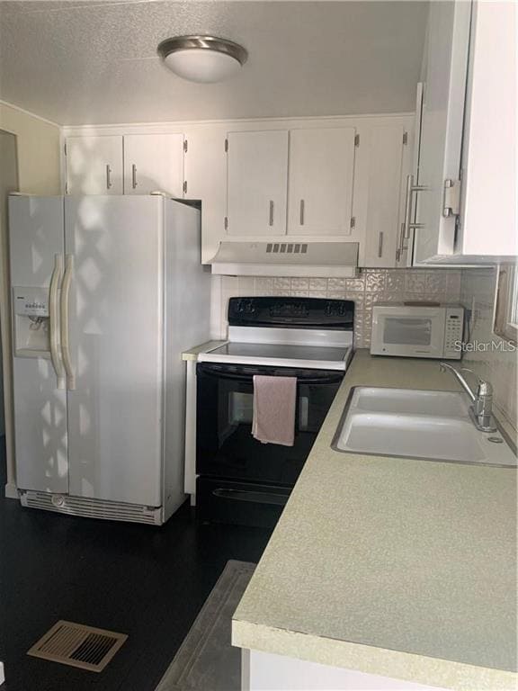 Building Photo - 10 Boca Ciega St