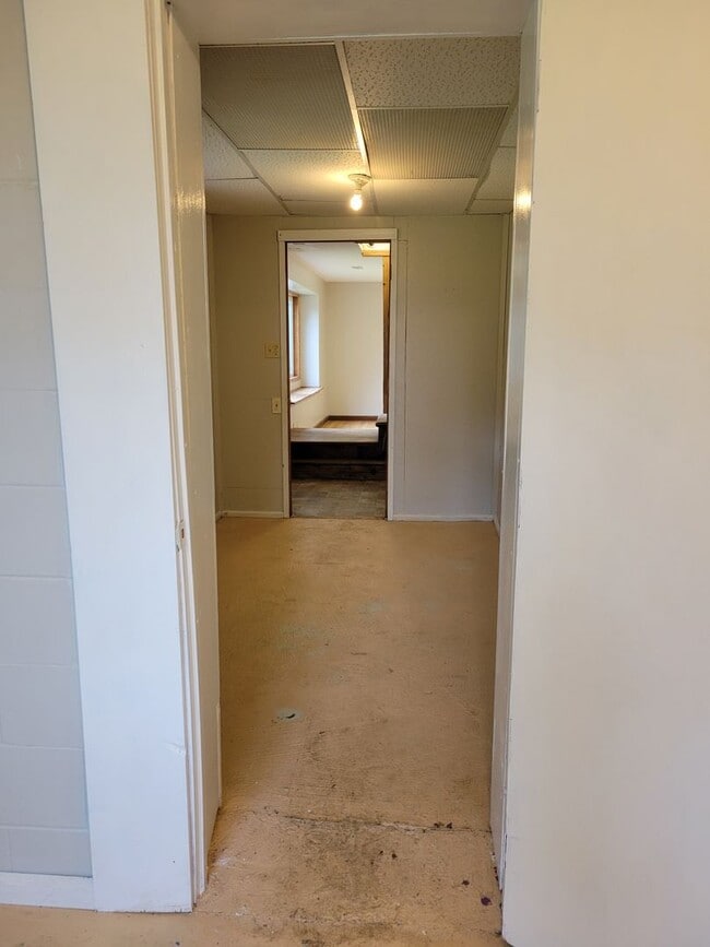 Building Photo - Single Family Home