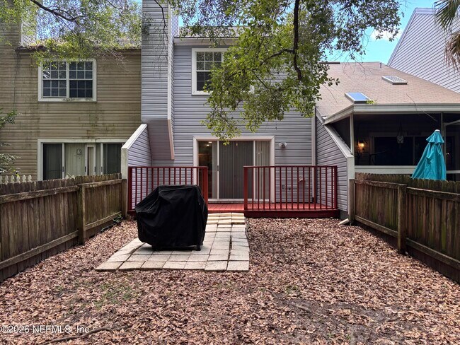 Building Photo - 8531 Sturbridge Cir W