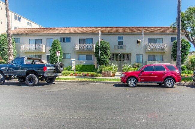 Building Photo - 1628 S Westgate Ave