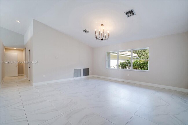 Building Photo - 9818 SW 111th Terrace