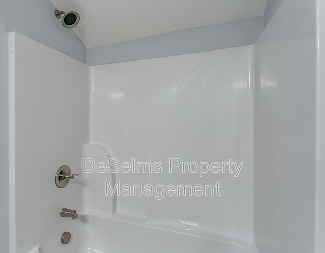 Building Photo - 5054 Gracious Dr