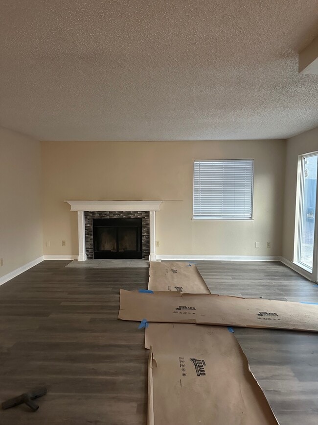 Building Photo - 355 Susan Ct