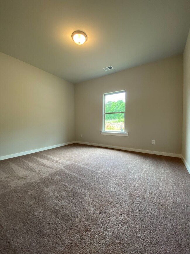 Building Photo - Home for Rent in the St James Subdivision in Pinson, AL!!! AVAILABLE NOW!!!