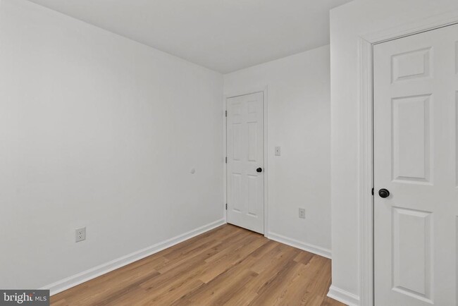 Building Photo - 5222 Kershaw St