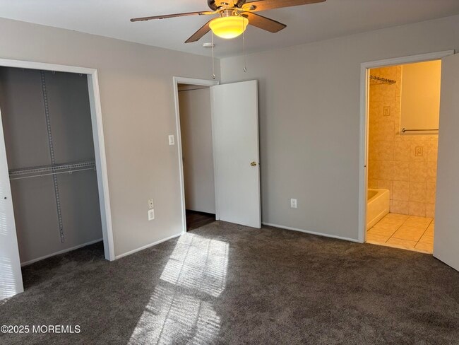 Building Photo - 481 Hawthorne Pl