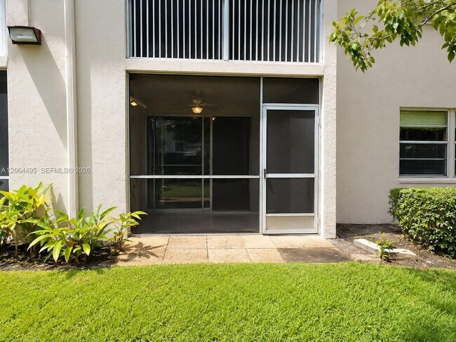 Building Photo - 8750 Royal Palm Blvd