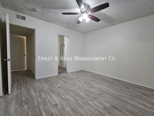 Building Photo - 282 Molino Ave