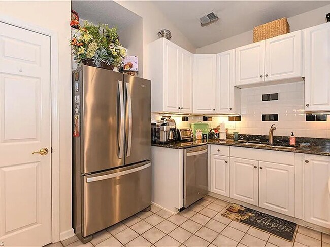 Building Photo - Lease OR Lease to Own