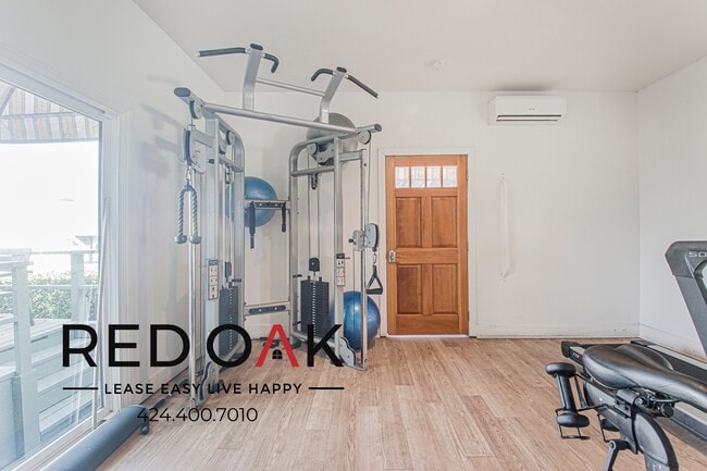 Building Photo - 2965 Waverly Dr