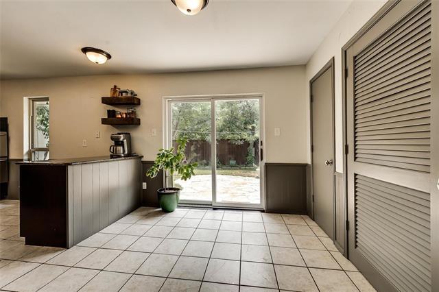 Building Photo - 2500 Glenhaven Dr