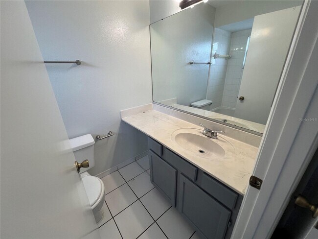 Building Photo - 2421 Summerfield Way