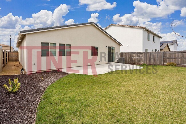 Building Photo - 8288 Schellhous Dr