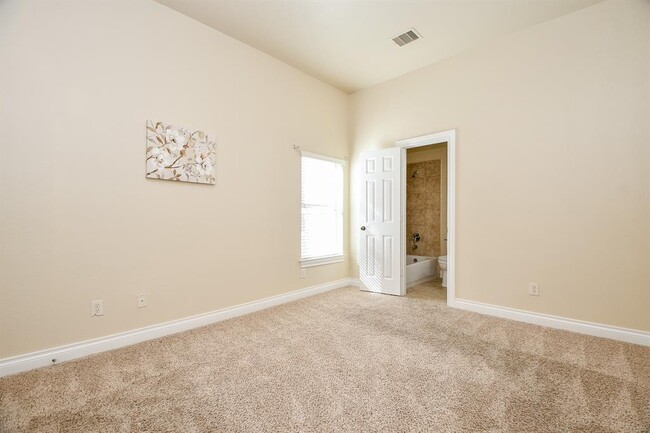 Building Photo - 14210 Mopan Springs Ln