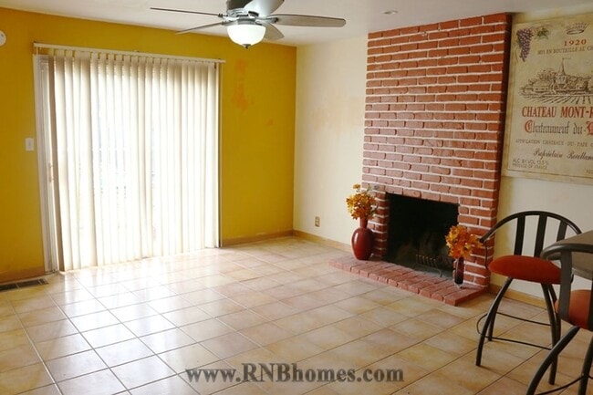 Building Photo - 2540 El Burlon Cir