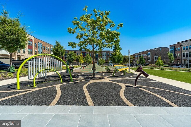 Building Photo - 2705 Evansgreen Dr