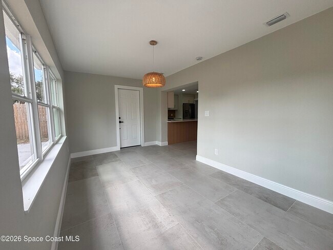 Building Photo - 1301 Kathwood Dr