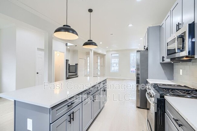 Building Photo - 2535 Shirley Ave