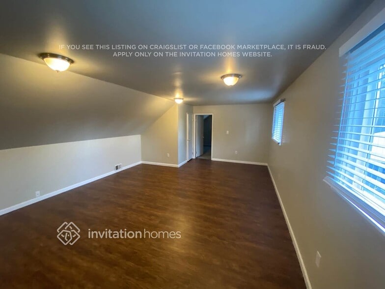 Building Photo - 26120 18th Ave S