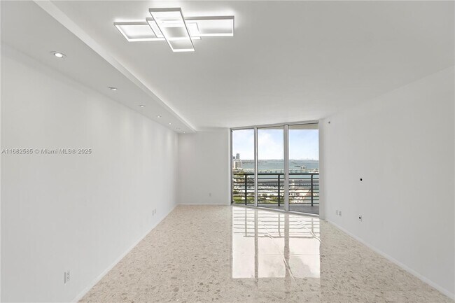 Building Photo - 325 S Biscayne Blvd