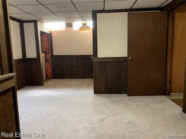 Building Photo - 5051 Falmouth Dr