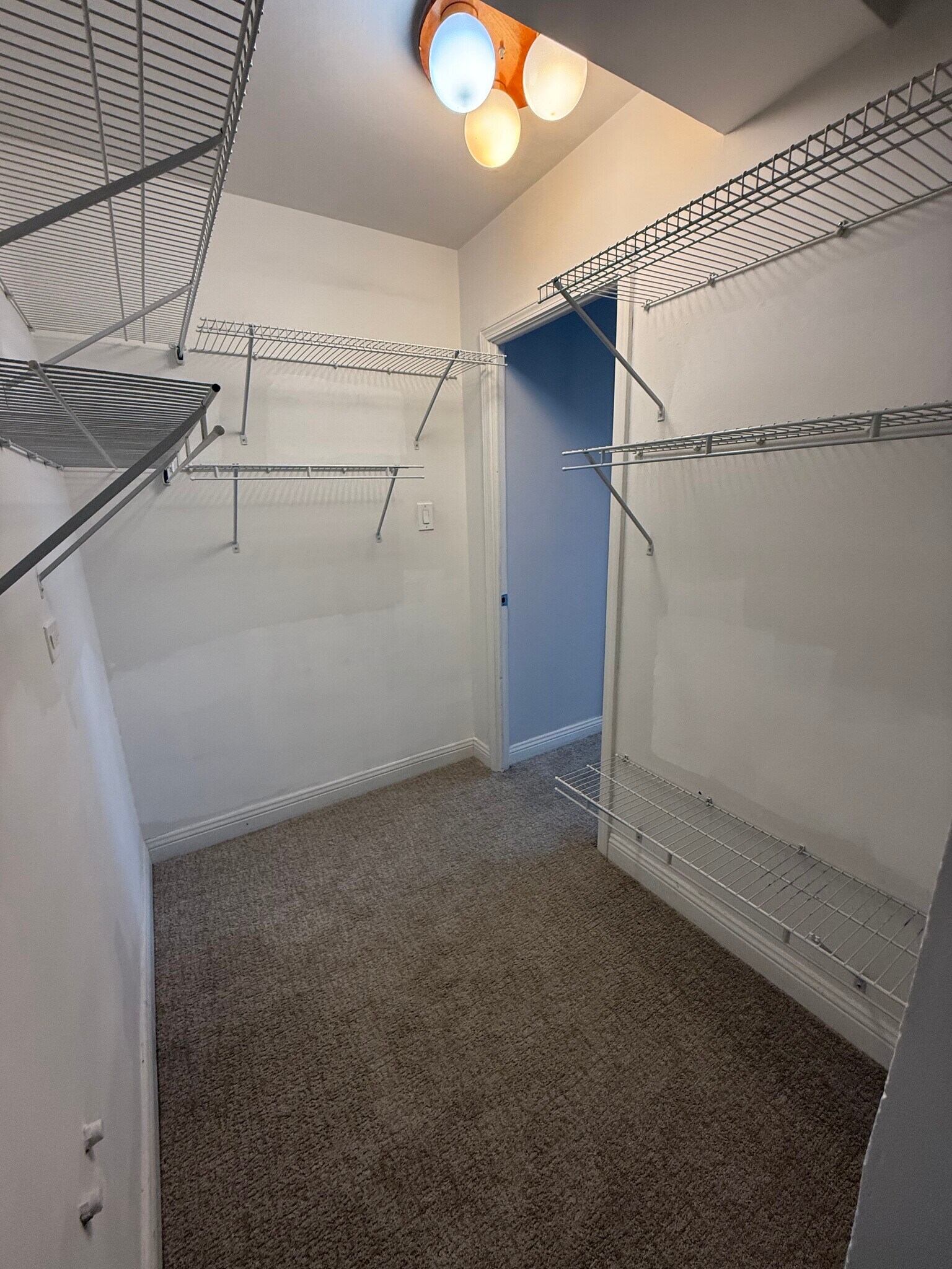 Building Photo - 4230 N Marine Dr