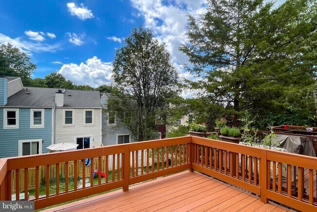 Building Photo - 11931 Redtree Way