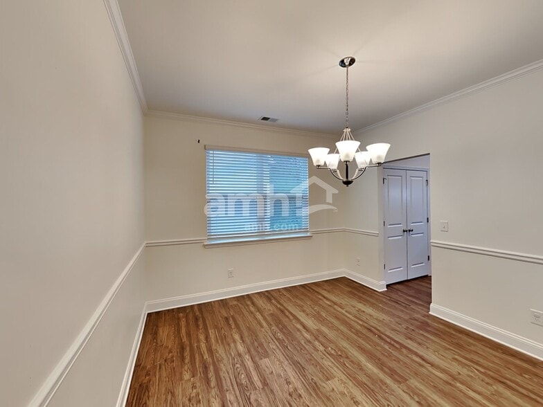 Building Photo - 103 Kirk Dr