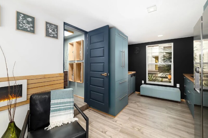 Building Photo - 603 38th St W