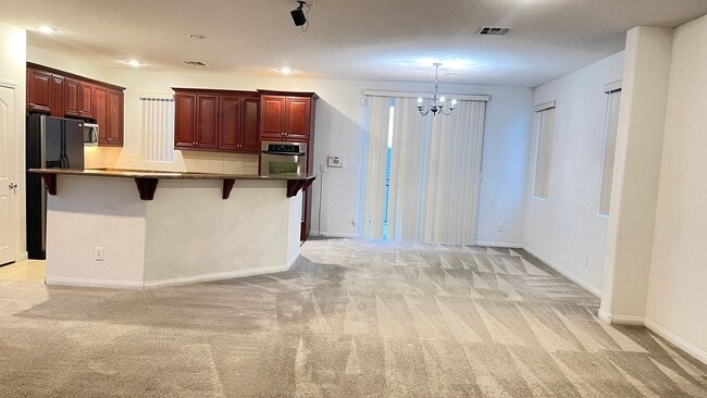 Building Photo - BEAUTIFUL 2,327 SQ FT, 3 BDRM, 2.5 BTHRM, 2 CAR GARAGE, LOCATED NEAR SCHOOLS, SHOPPING, HOSPITAL ...