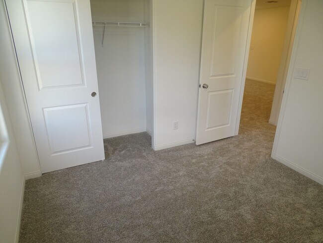 Building Photo - 2929 Gallarate Dr