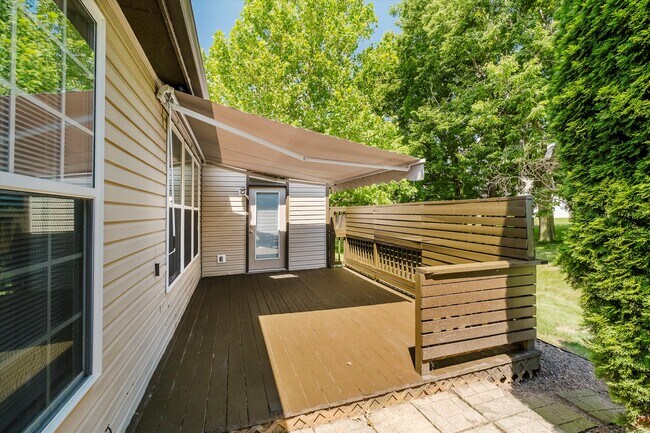 Building Photo - 9413 N Bayfield Dr