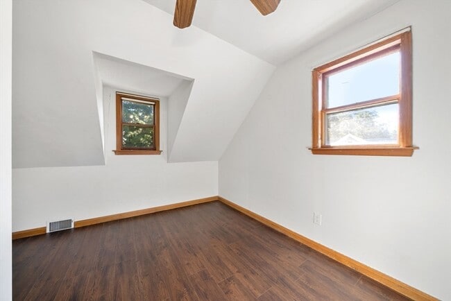 Building Photo - 42 Pinehurst Ave