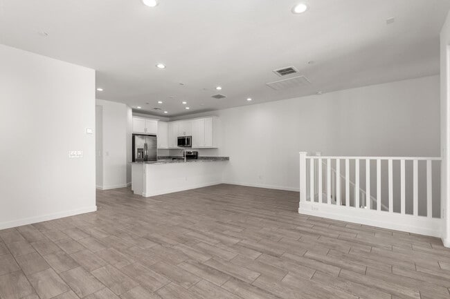 Building Photo - 4054 E Amoroso Dr