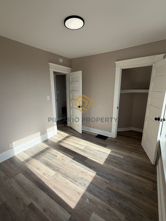 Building Photo - Large 4 bedroom Home in THe Monon Yard Neighborhood, Available NOW!