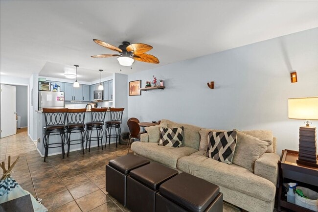 Building Photo - 2br - Kihei Shores-Nice and Cool 2/2 Groun...