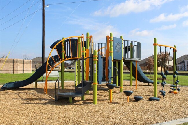 Building Photo - 7102 Golden Groundsel Dr