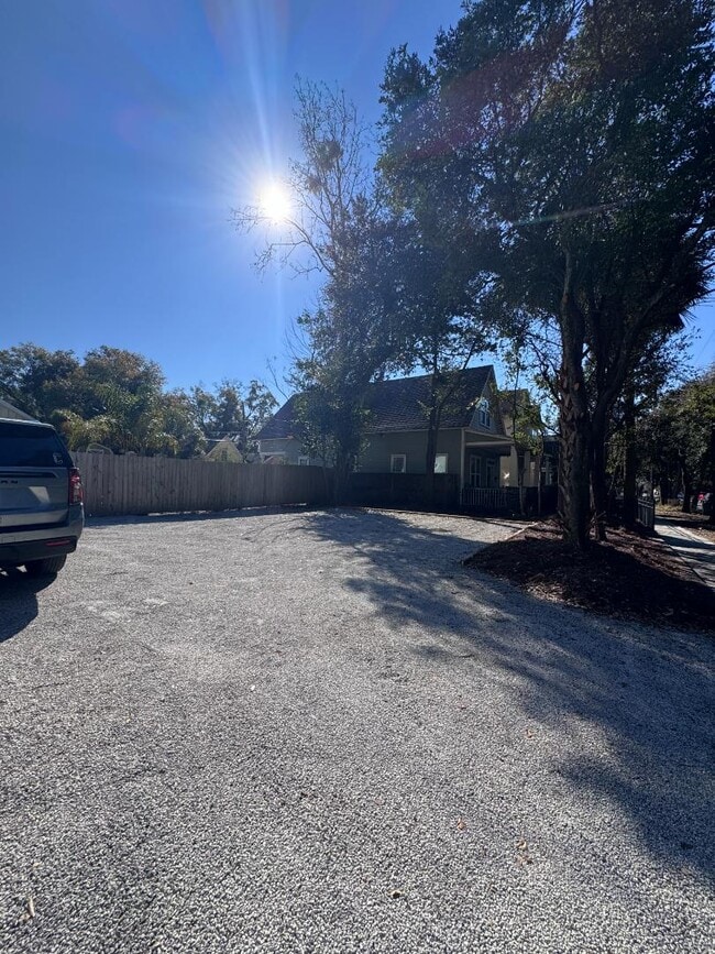 Building Photo - 300 E 3rd St