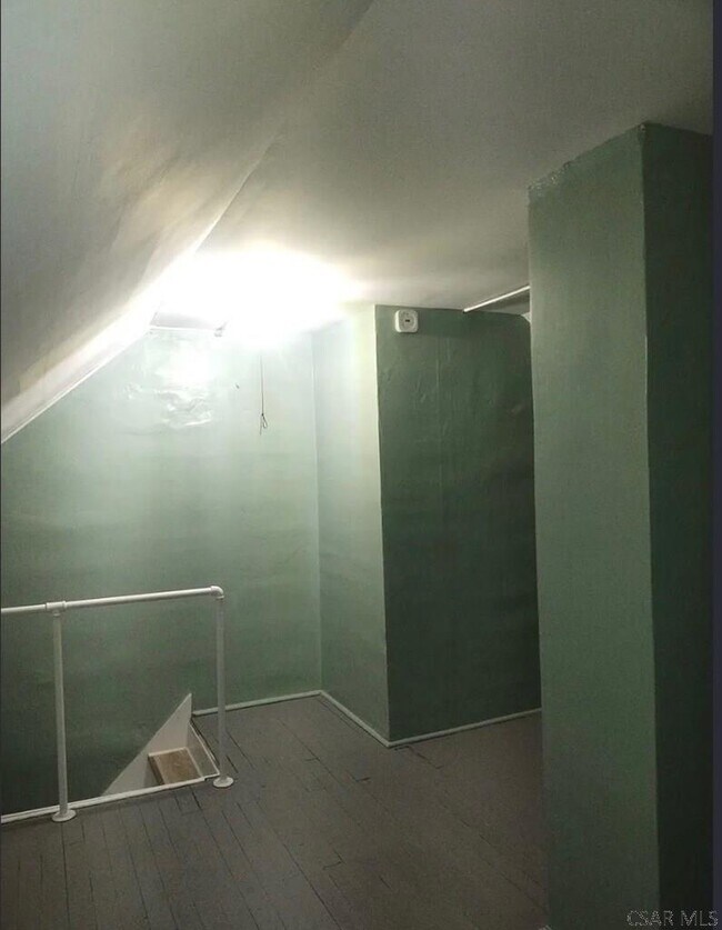 Building Photo - 444 Stone St