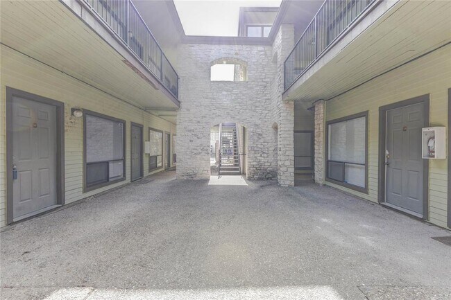 Building Photo - 2815 Rio Grande St