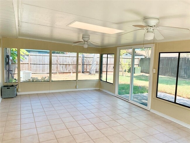 Building Photo - 2793 Spring Moss Dr